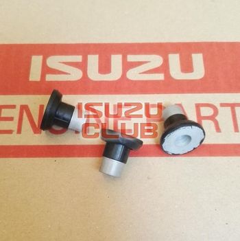 Фотография Втулка болта клапанной крышки ISUZU NLR85/NMR85/Hitachi =Isuzu Original= *8973815240*