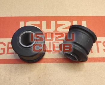 Фотография Втулка (сайлентблок) стойки стабилизатора ISUZU NPR75/NQR90 =Isuzu Original= *8972399110*
