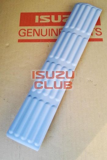 Фотография Накладка резиновая бампера ISUZU FVR34 верхняя правая =Isuzu Original= *8976115420*