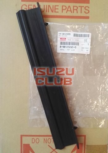 Фотография Уплотнитель капота (малый) FVR34 =Isuzu Original= *8981232650*