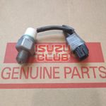 Выключатель света заднего хода ISUZU NQR90/NPR75 =Isuzu Original= *8981860030*